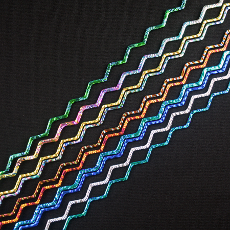 Taste of Texture Dichroic on 3 mm Black Firestrip 90 COE 16 in. long link