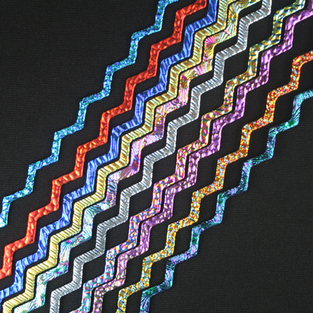 Taste of Texture Dichroic on 6 mm Black Firestrip 90 COE 16 in. long link