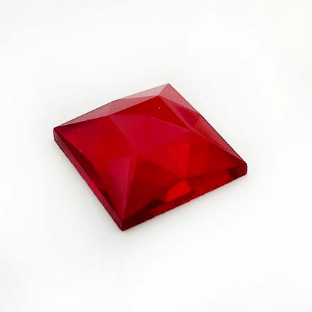 Red Jewel - Square (25mm) link